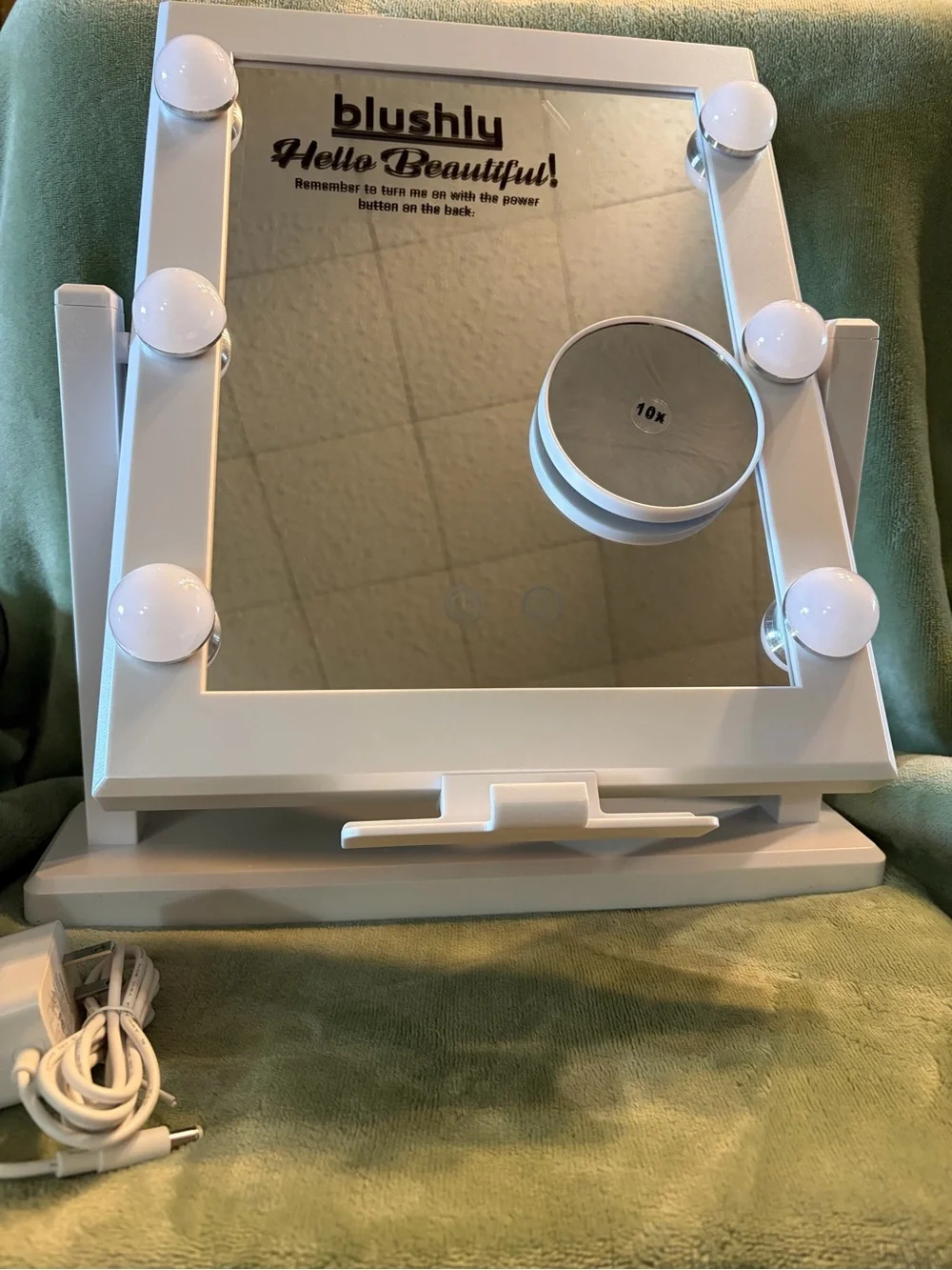 Blushly Lighted Hollywood Vanity Mirror With Phone Mount